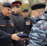 Герой России Андрей Фроленков вручил кадету Федору Симоненко берет собровца - Стародубский Вестник