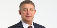Губернатор Брянской области Александр Богомаз представил президенту РФ Владимиру Путину доклад - Стародубский Вестник