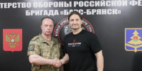 Командир «БАРС-Брянск» Сергей Антошин поздравил Эдгарда Запашного с Днём рождения - Стародубский Вестник